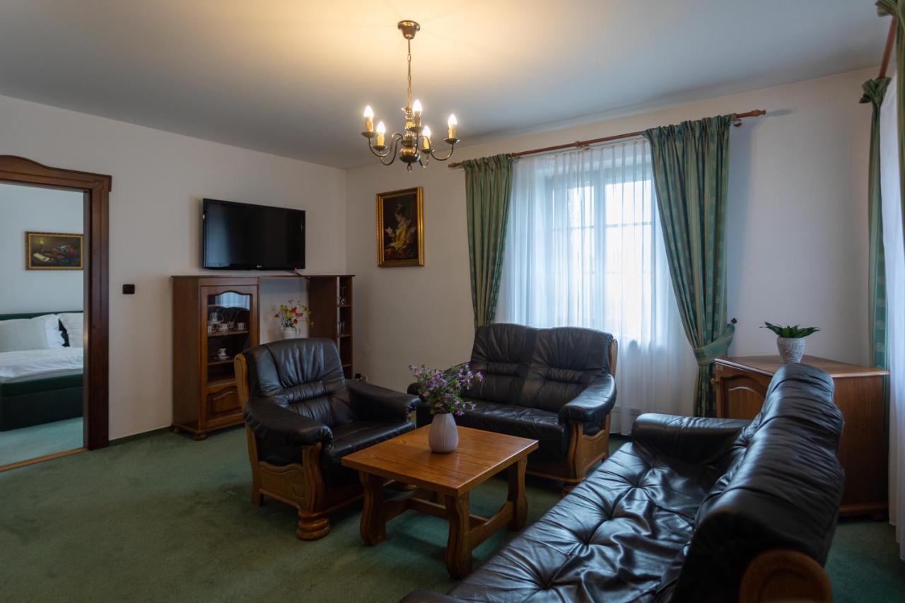 Hotel Zamecek Pod Hradem Stary Jicin 111 Luaran gambar