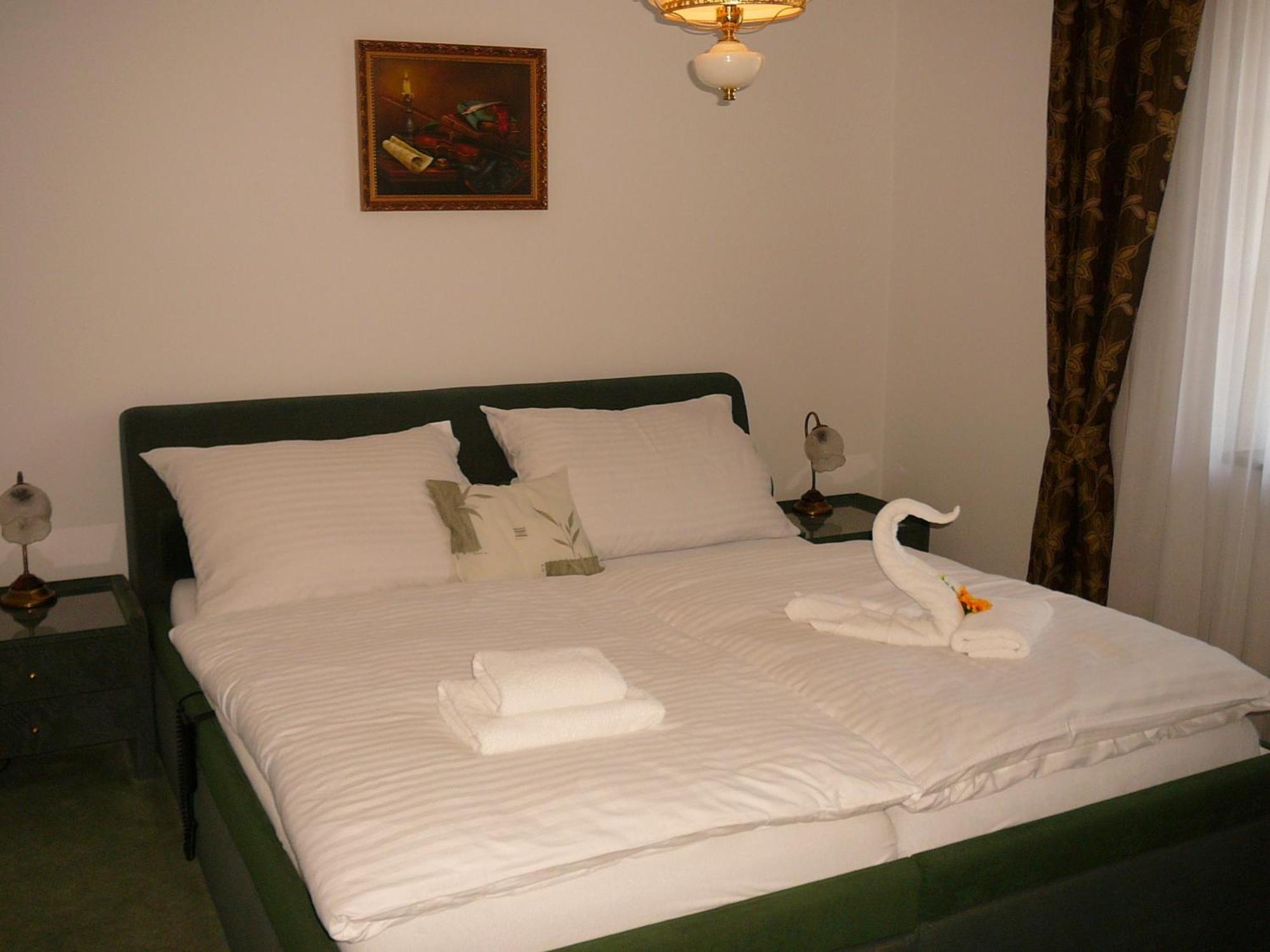 Hotel Zamecek Pod Hradem Stary Jicin 111 Luaran gambar