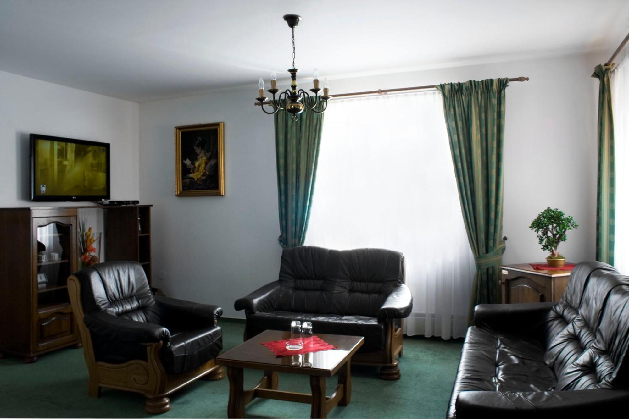Hotel Zamecek Pod Hradem Stary Jicin 111 Luaran gambar