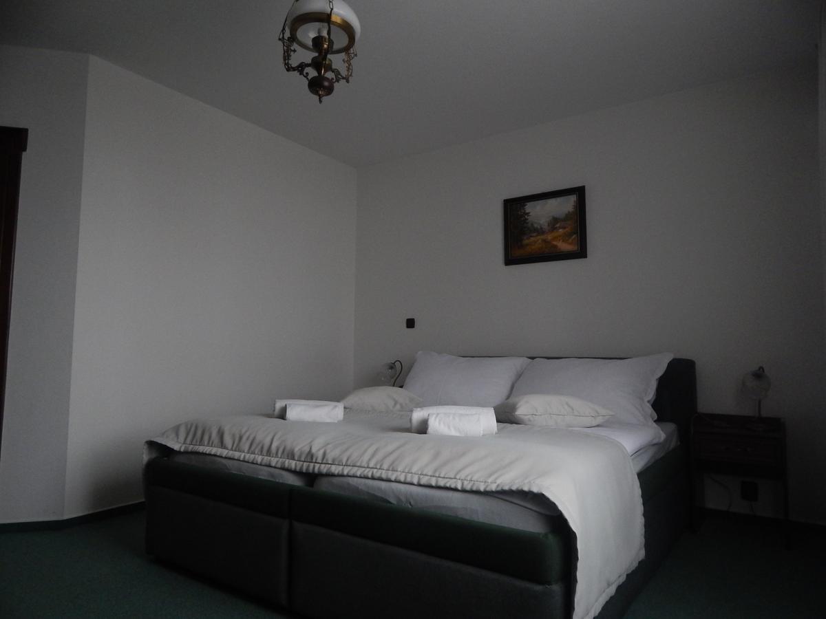 Hotel Zamecek Pod Hradem Stary Jicin 111 Luaran gambar