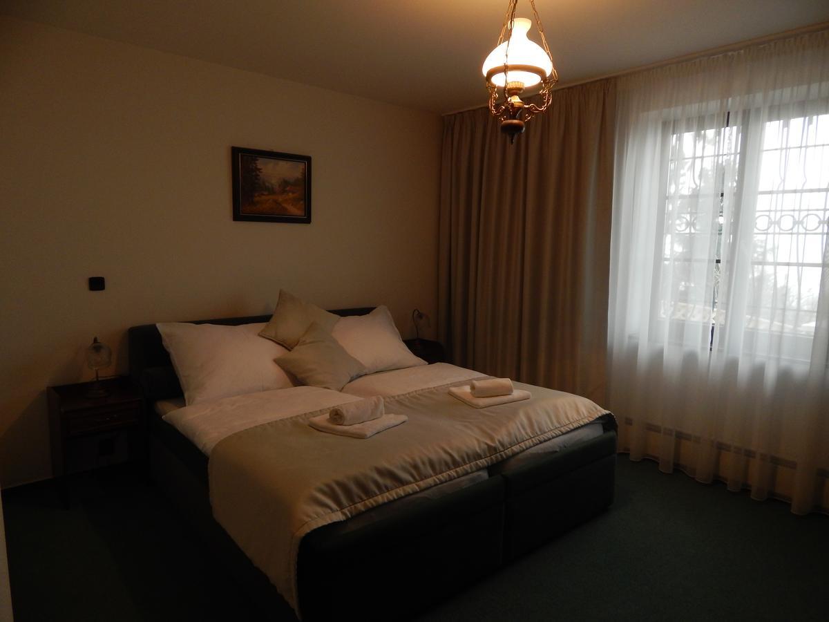 Hotel Zamecek Pod Hradem Stary Jicin 111 Luaran gambar
